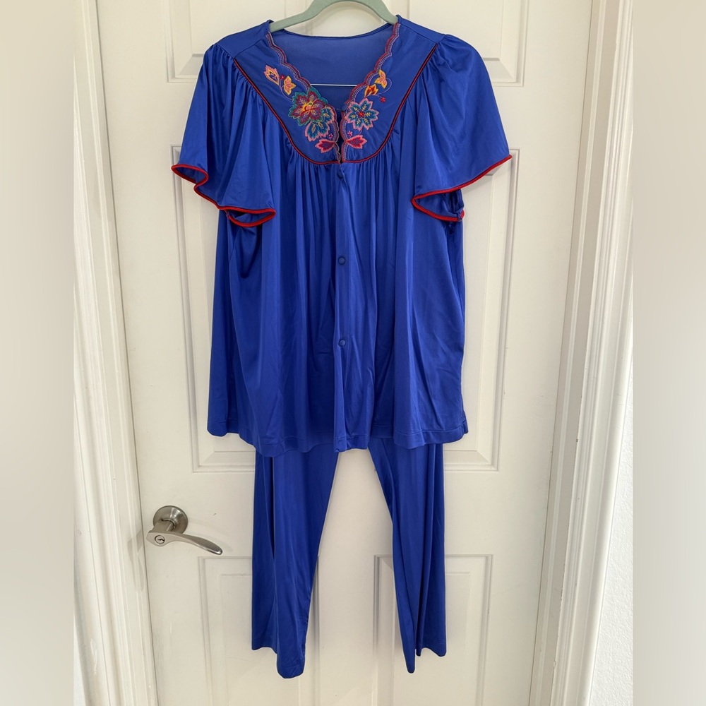 Vanity Fair Womens Vintage Pajama Set Size L Blue Embroidered Floral 2 Piece
